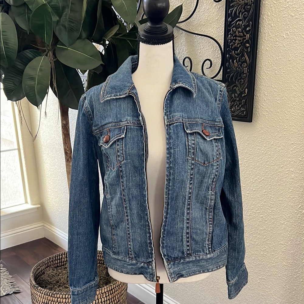 Liz Claiborne Blue Jean Jacket Classic Denim Style
